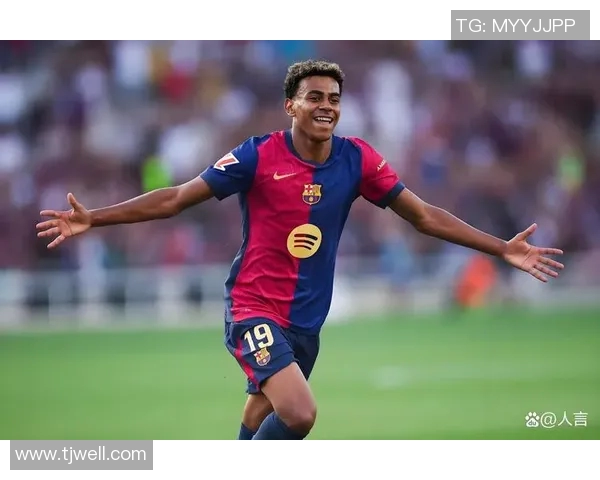 瘦小足球球星用智慧与速度征服绿茵场书写励志传奇 瘦小足球球星用智慧与速度征服绿茵场书写励志传奇