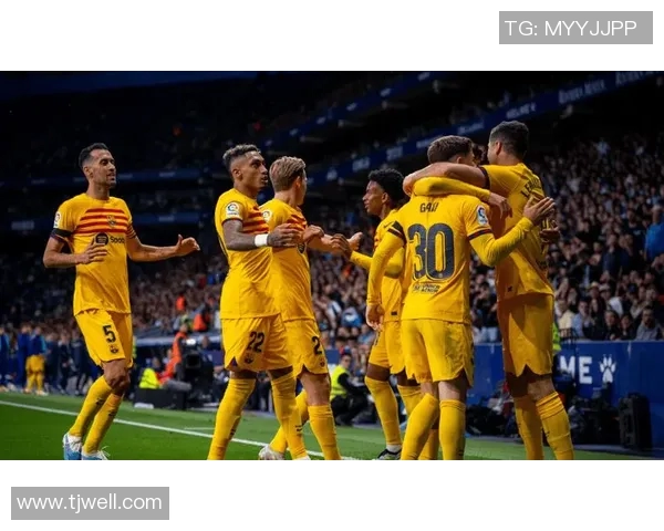 足球巨星群英汇聚 共谱绿茵场辉煌篇章